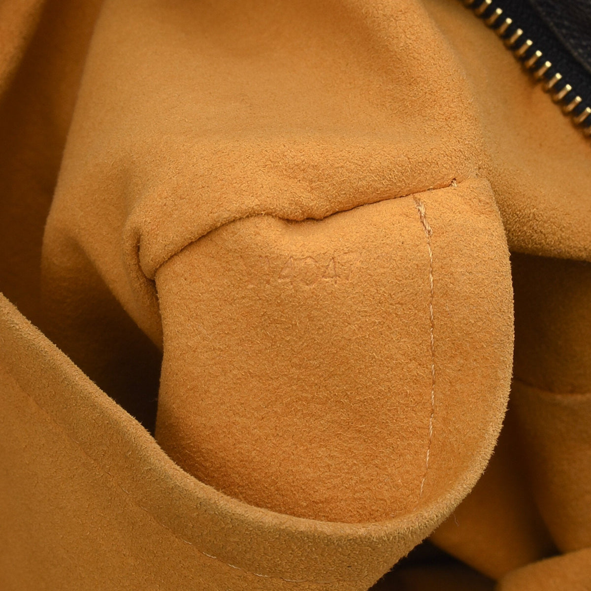 Louis Vuitton Neo Cabby MM - image 7