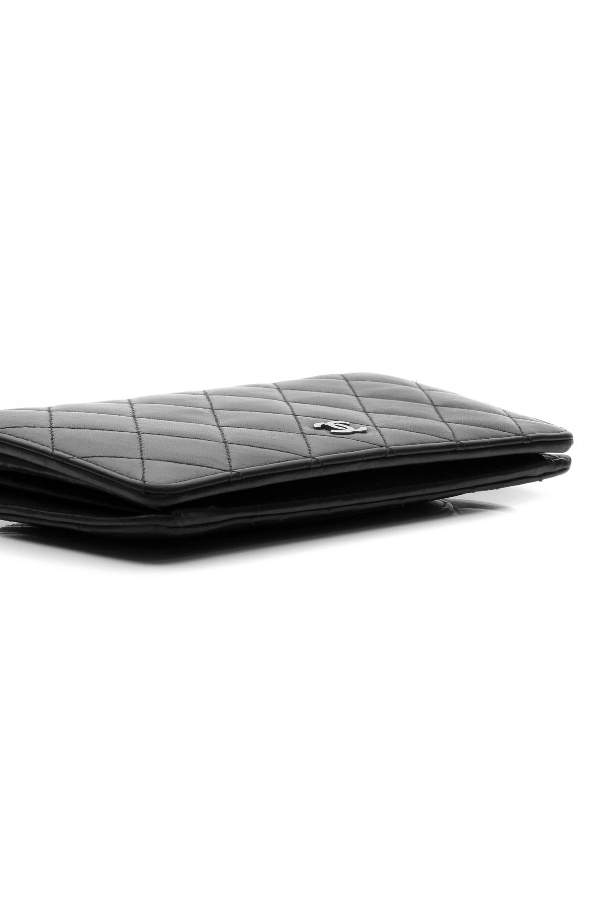 Quilted L Yen Wallet - Black - image 3