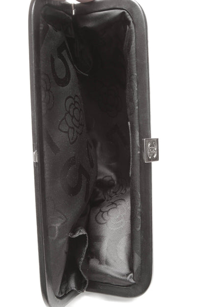 Vertical Stitch Kiss Lock Clutch Bag - Black - image 6