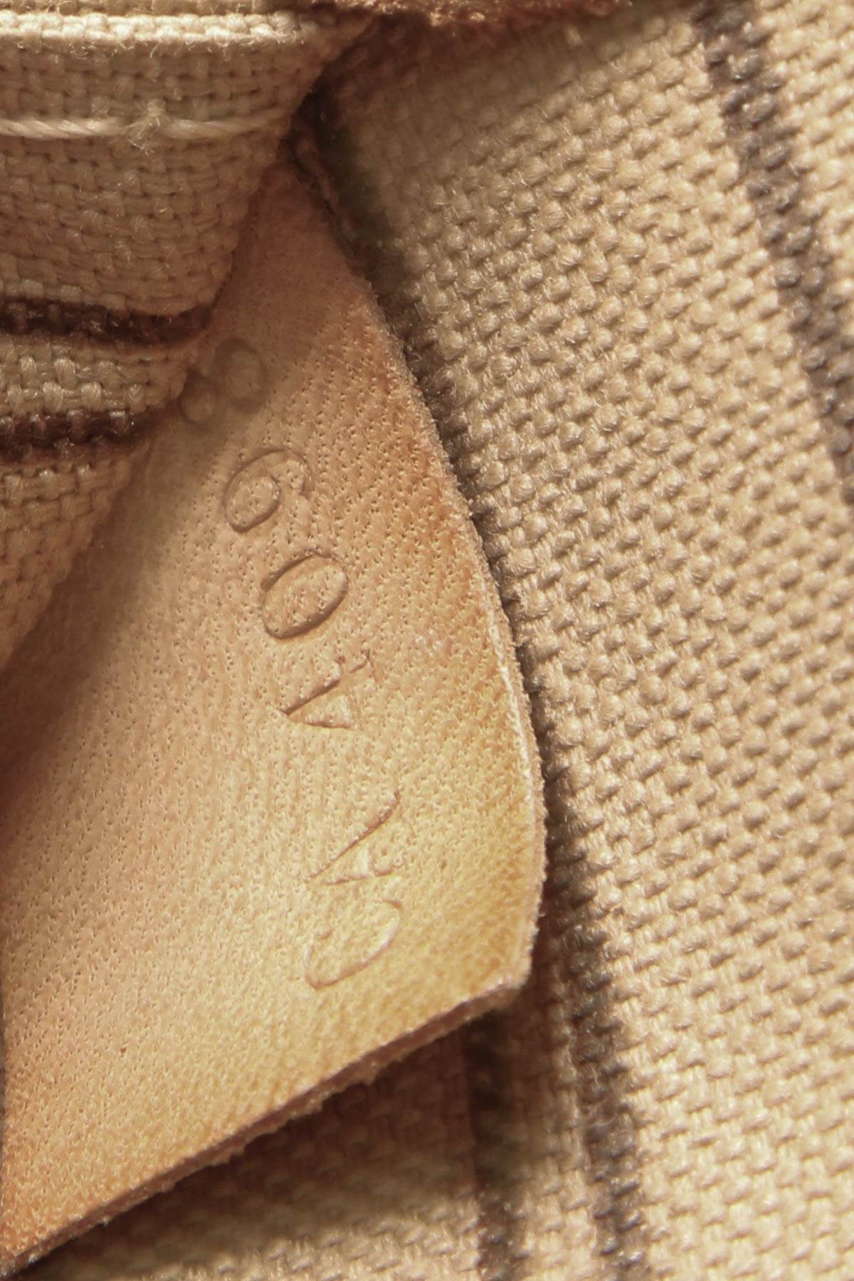 Louis Vuitton Neverfull MM Tote Bag - Monogram - photo 12
