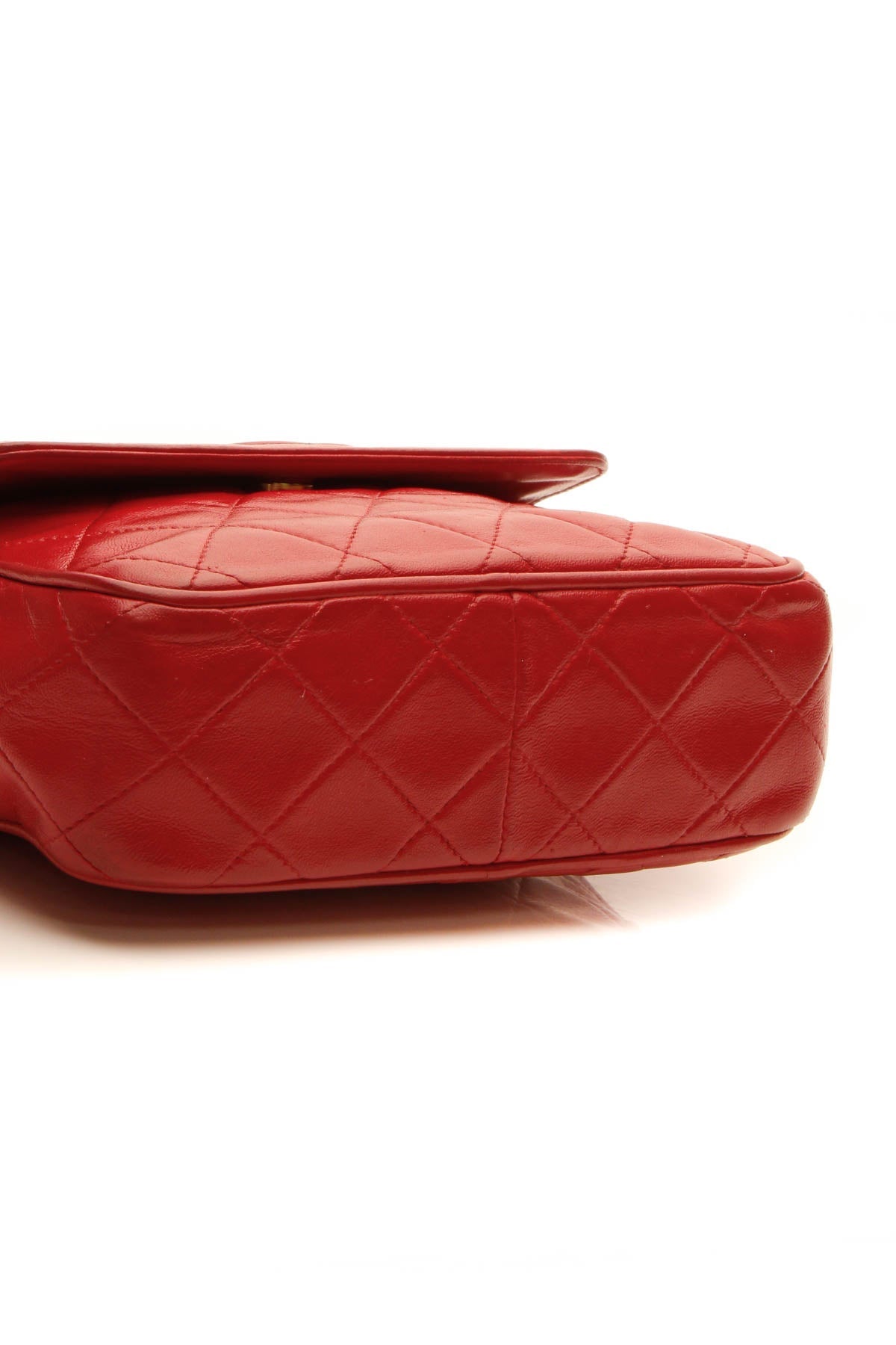 Chanel Vintage Quilted Camera Bag - Red - photo 4