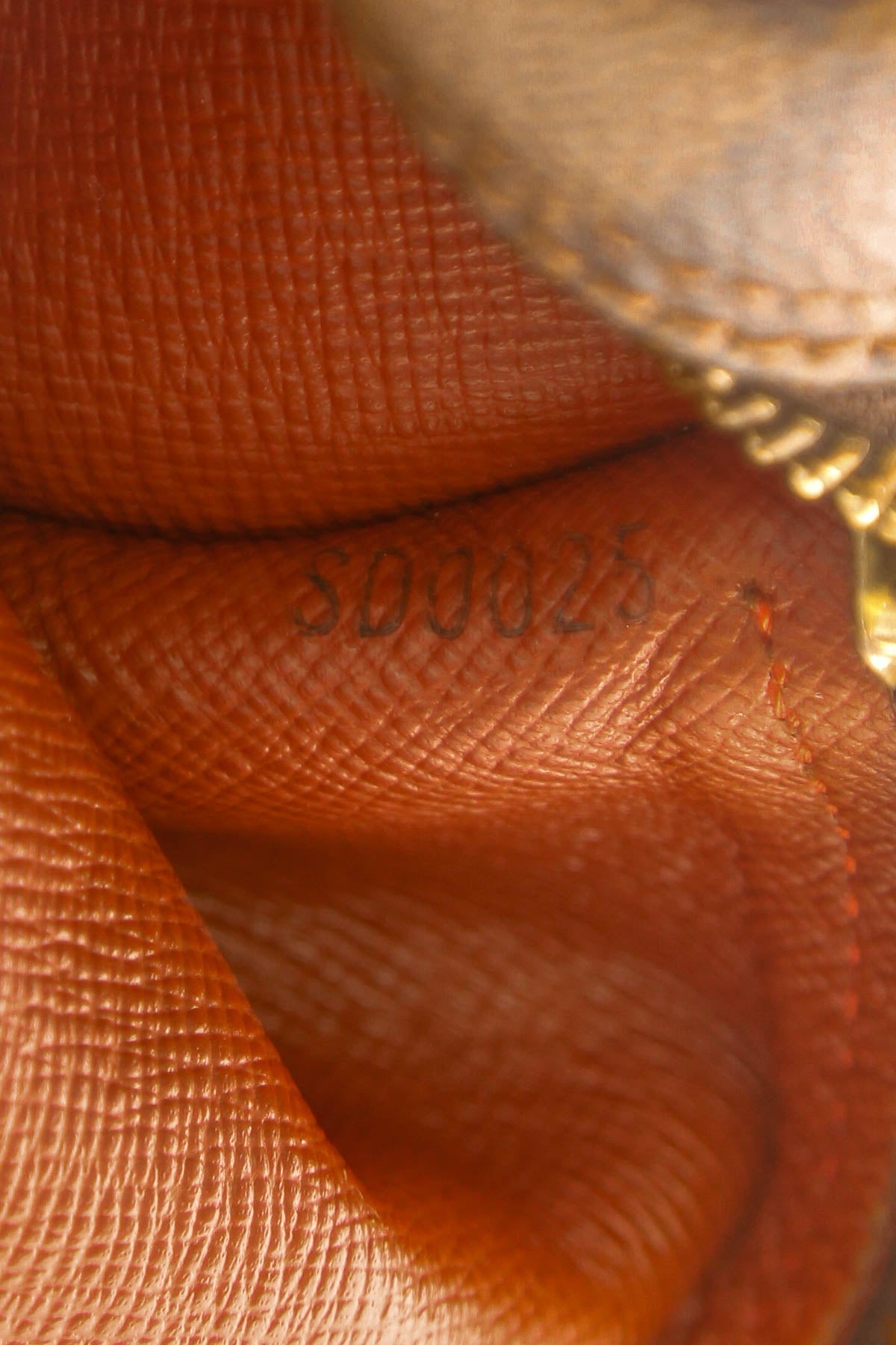 Louis Vuitton Papillon 26 Bag - Damier Ebene - photo 10