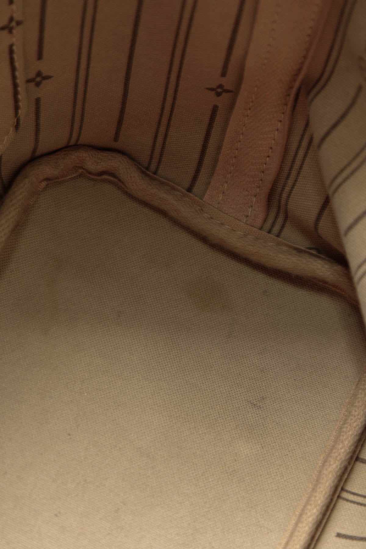 Neverfull PM Tote Bag - Monogram - image 9