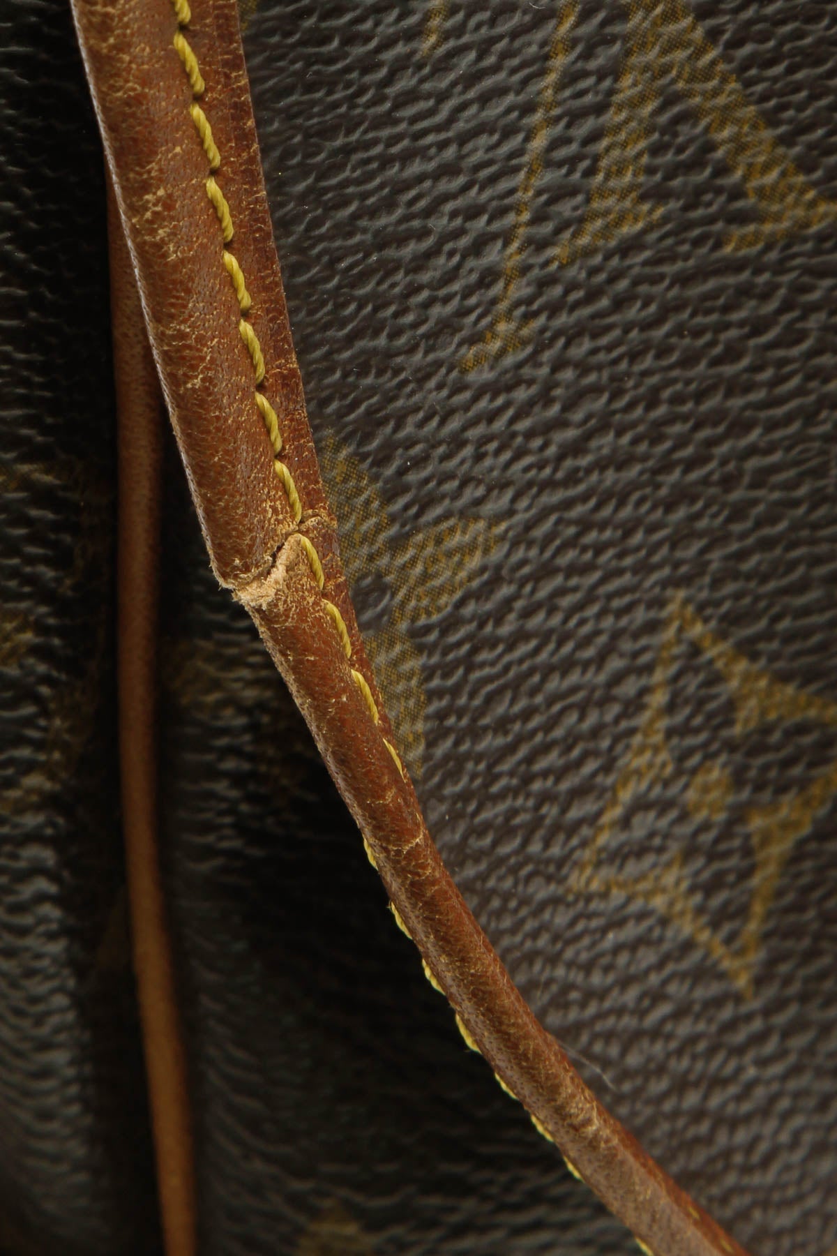 Saumur 30 Messenger Bag - Monogram - image 9