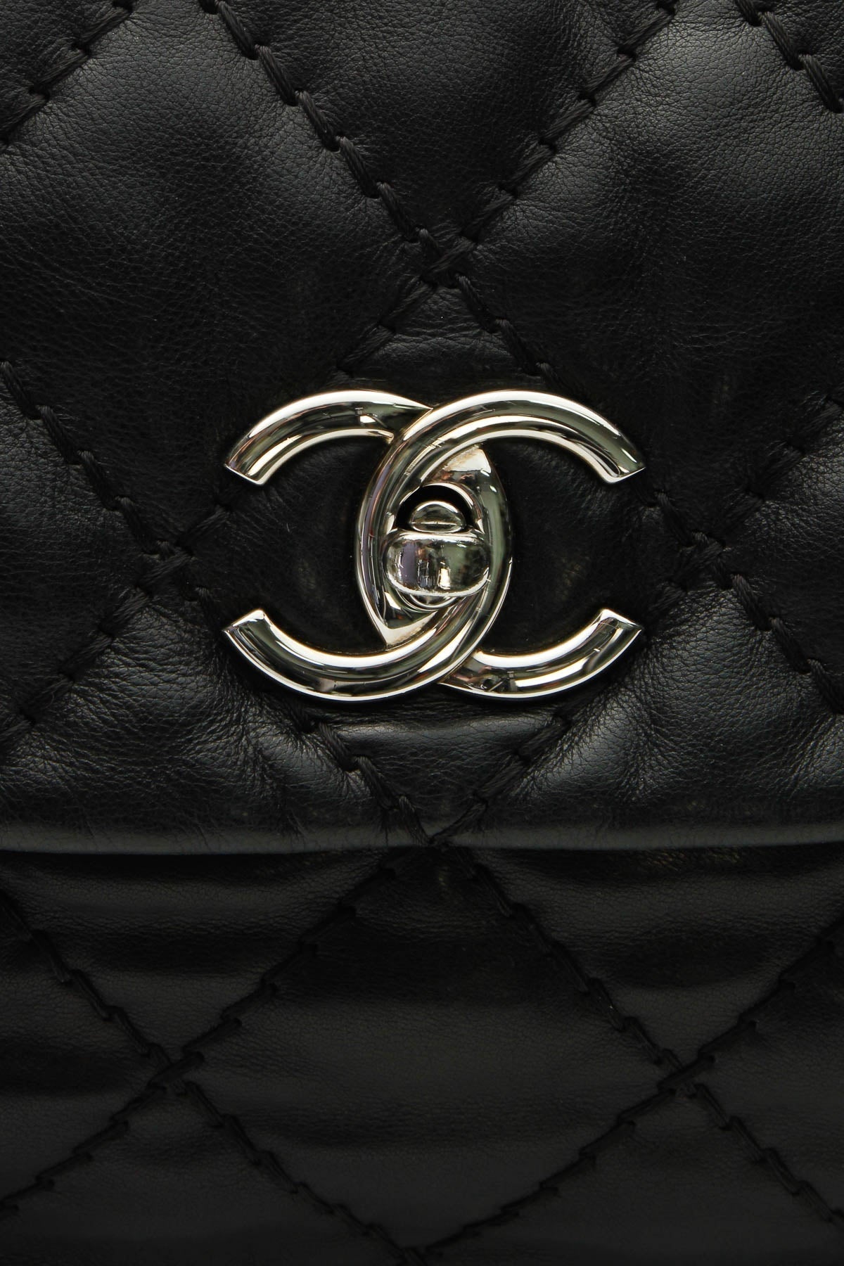 Quilted Soft Flap Bag - Black - image 7