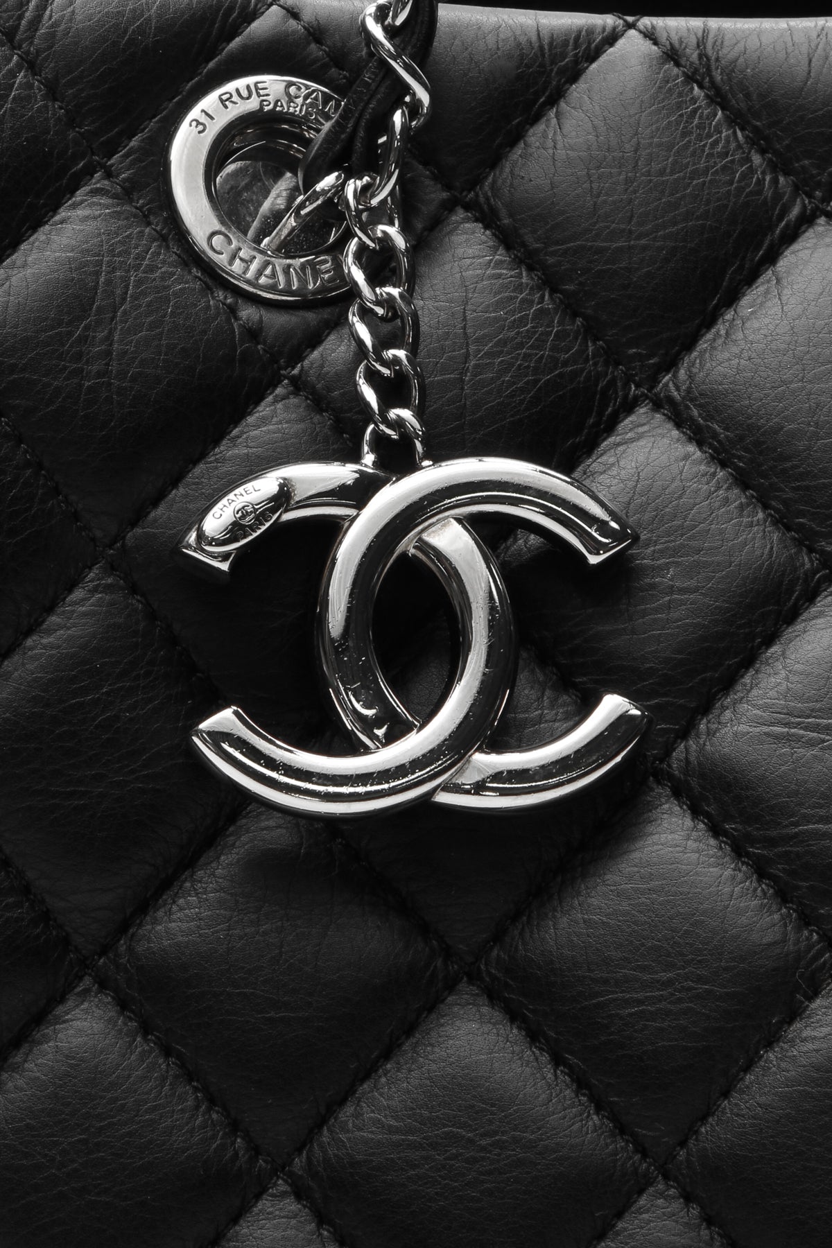 Quilted Tote Bag - Black - image 7