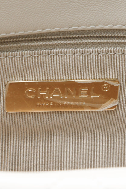 Chanel Quilted Chanel 19 Flap Bag - Beige - photo 8