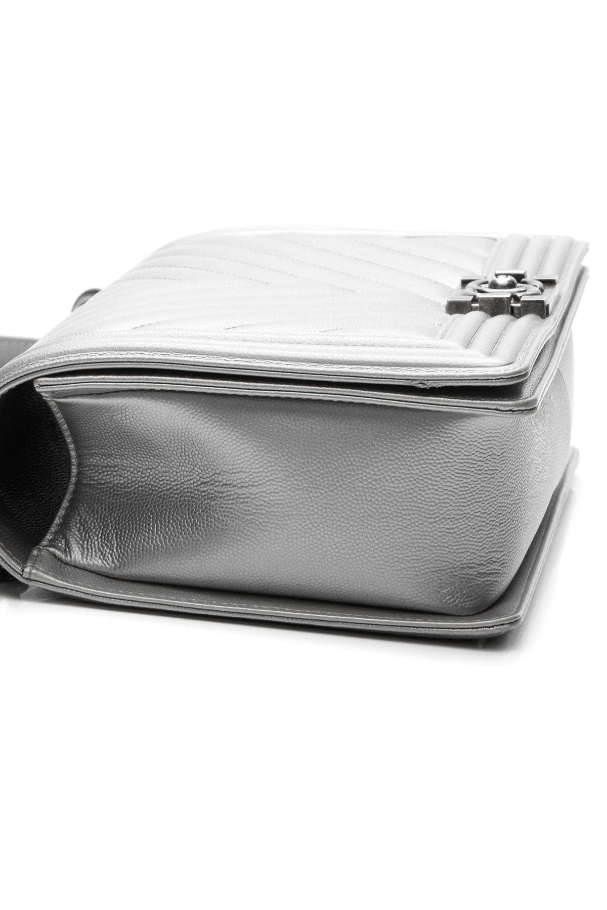Chanel Chevron New Medium Boy Bag - Metallic Silver - photo 5