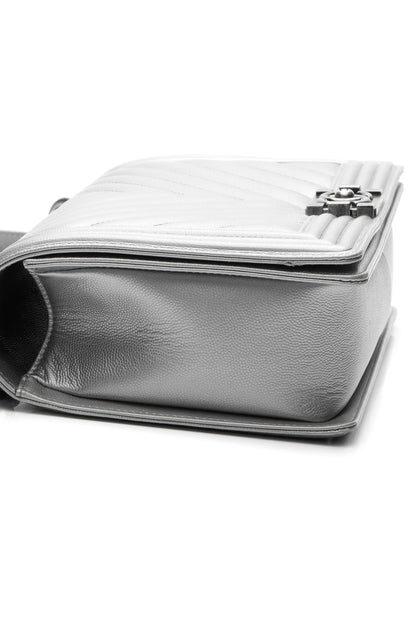 Chanel Chevron New Medium Boy Bag - Metallic Silver - photo 5