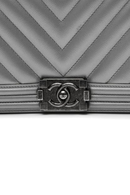 Chanel Chevron New Medium Boy Bag - Metallic Silver - photo 7