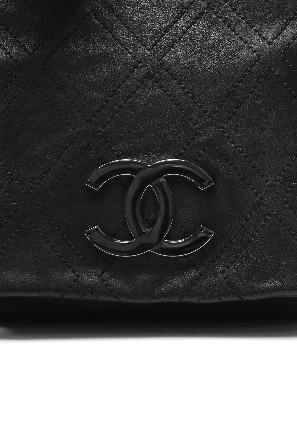 Diamond Stitch Large Messenger Bag - Black - image 6