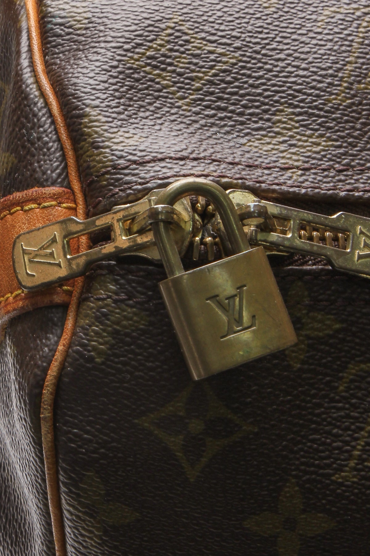 Louis Vuitton Vintage Keepall Bandouliere 60 Travel Bag - Monogram - photo 10