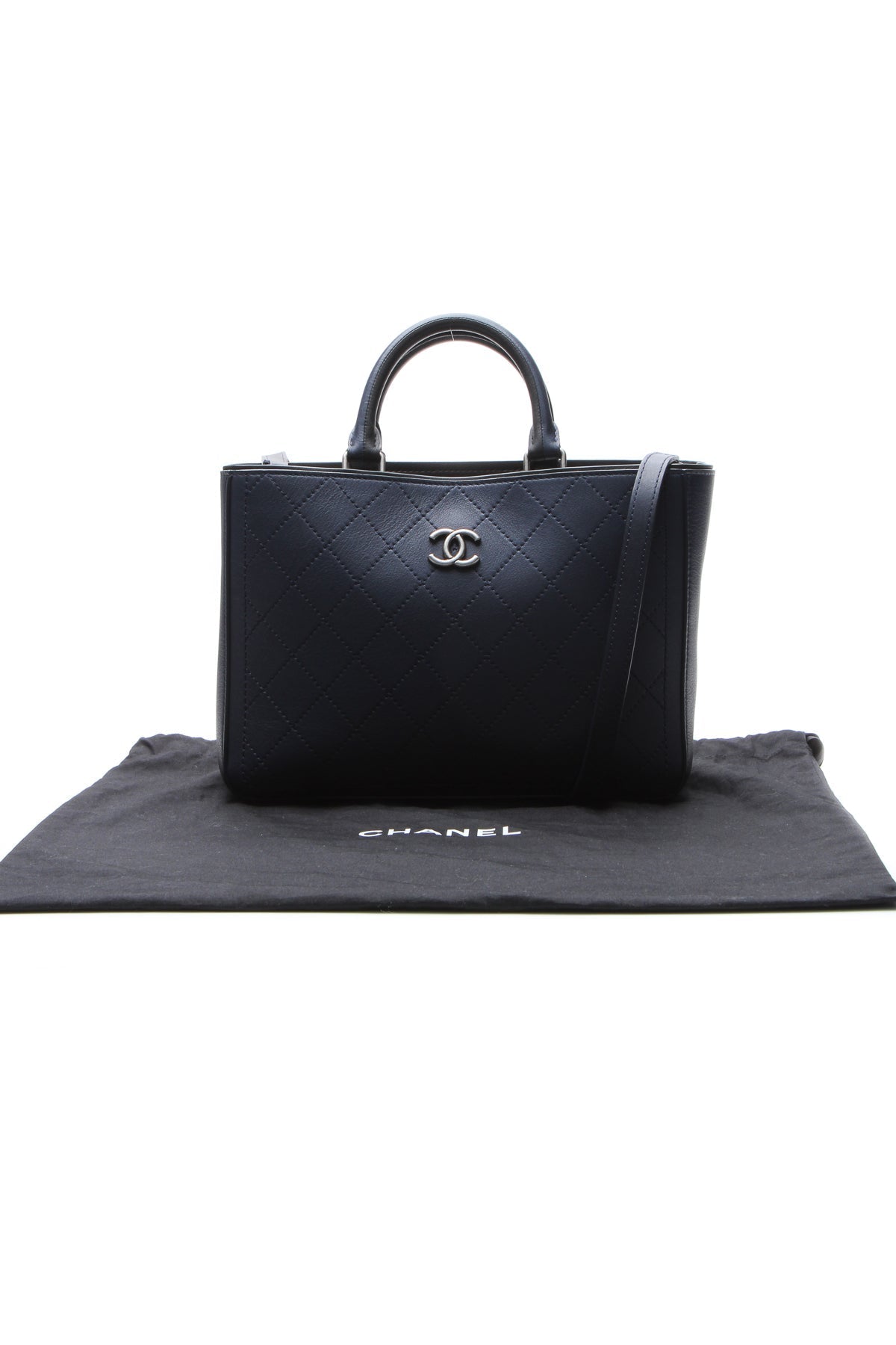 Chanel Bi-Color Medium Shopping Bag - Navy/Black - photo 11