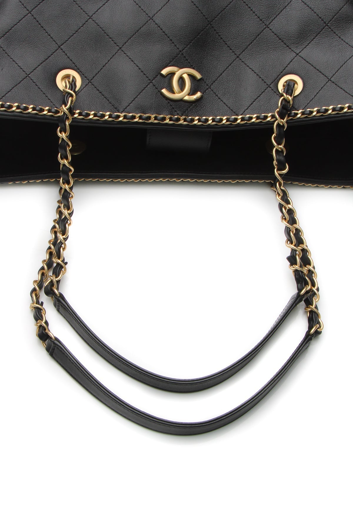 Chain Around Shopping Bag - Black - image 5