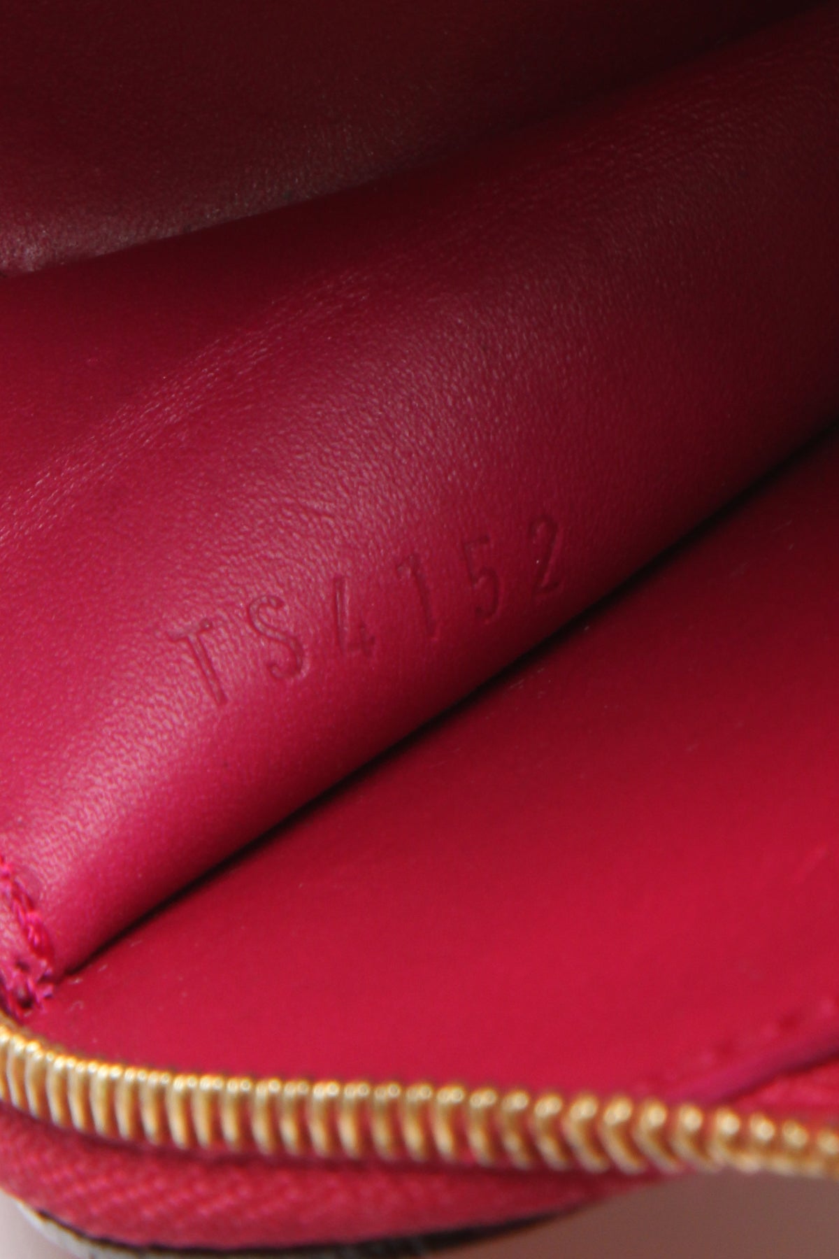 Louis Vuitton Vernis Heart Coin Purse - Rose Indian - photo 6