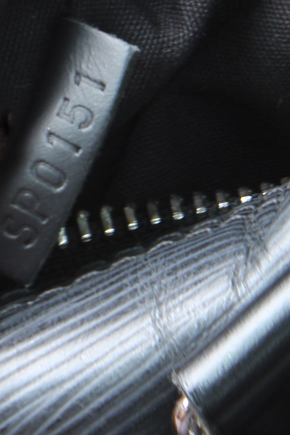 Louis Vuitton Epi Speedy 35 Bag - Black - photo 11