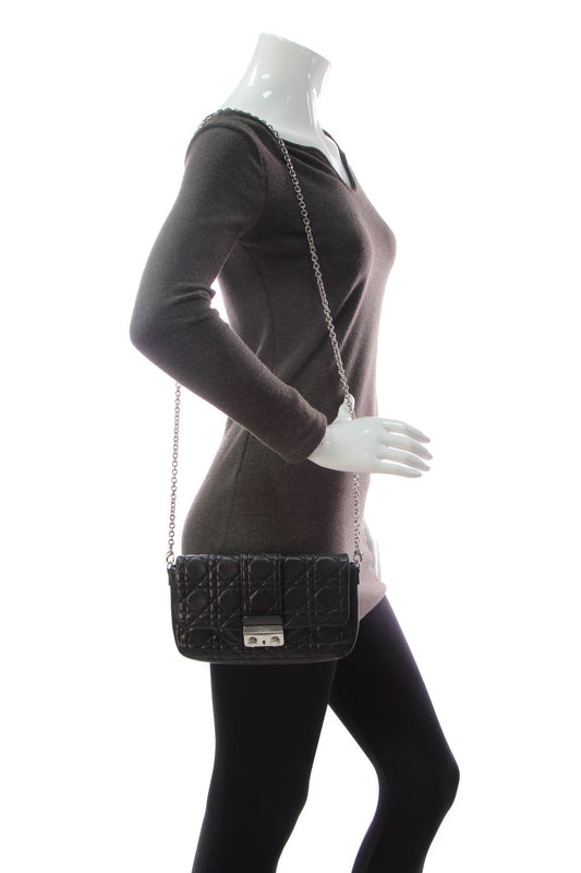 Cannage New Lock Clutch Bag - Black - image 2