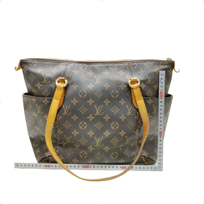 Louis Vuitton Totally Mm Tote Bag - image 3