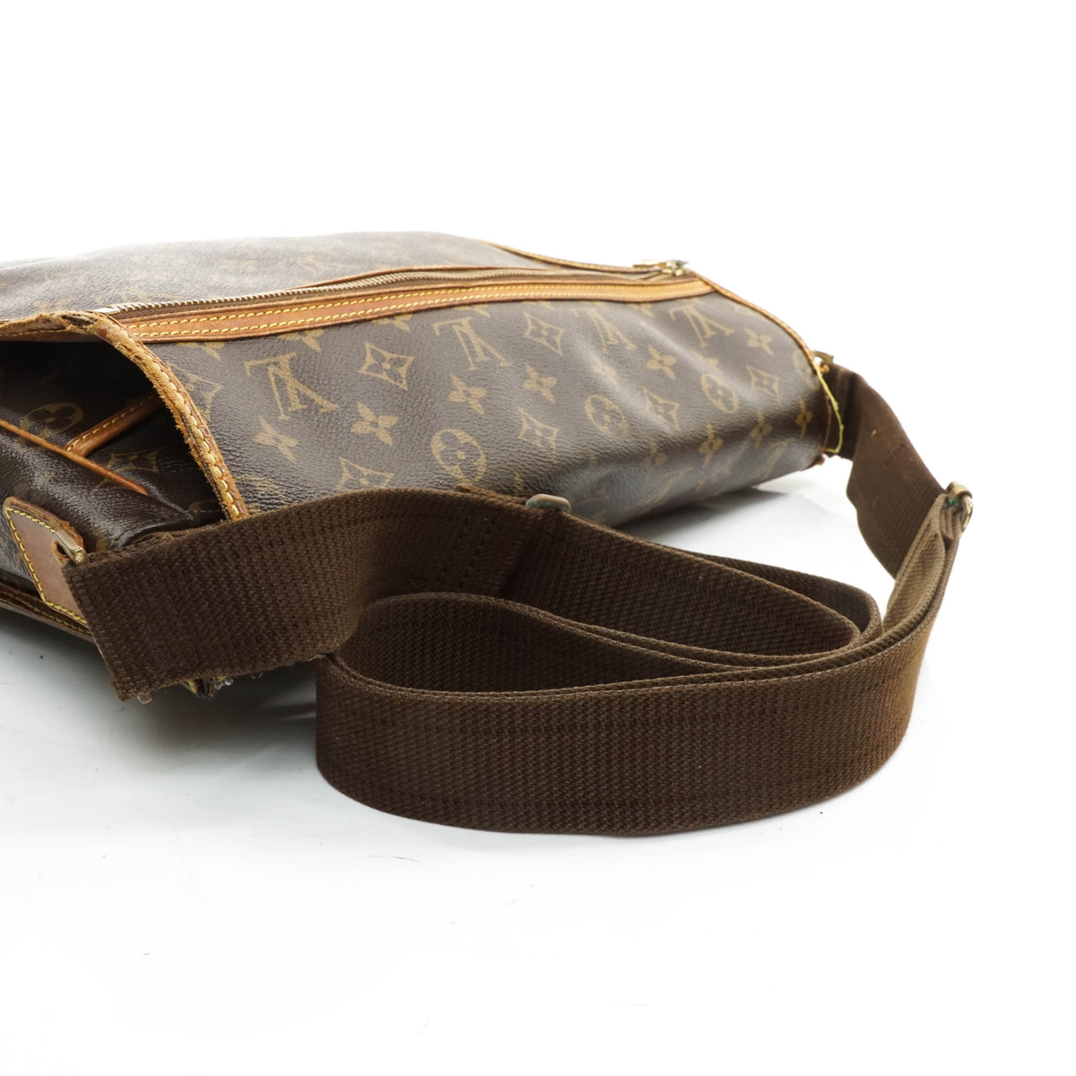 Louis Vuitton Bosphore Gm Messenger - photo 5