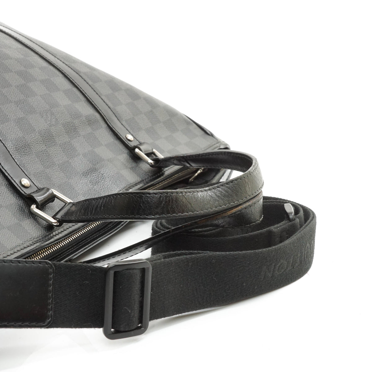 Louis Vuitton Tadao Pm Shoulder Bag - photo 5
