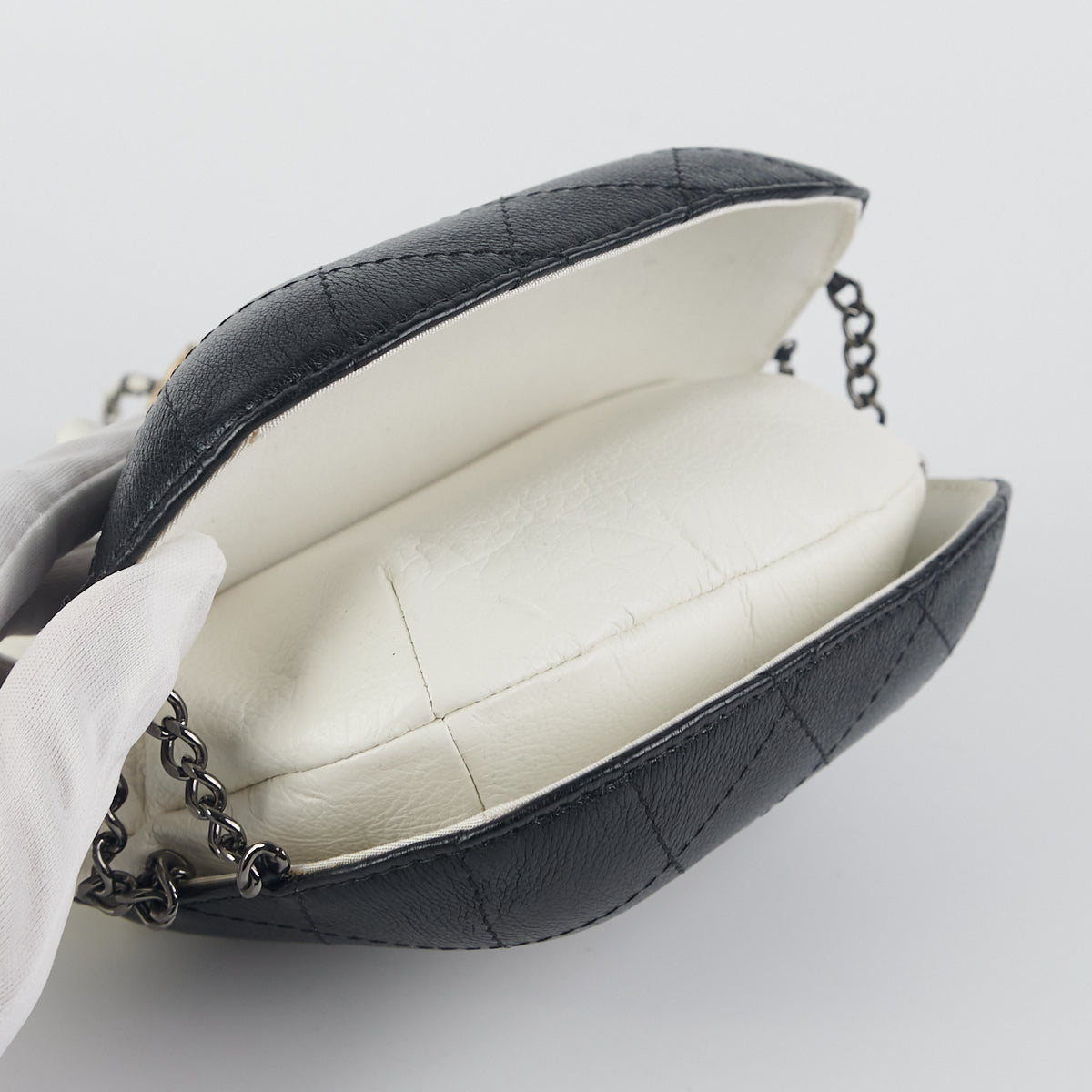 Chanel Gabrielle Drawstring Bucket Bag - photo 8