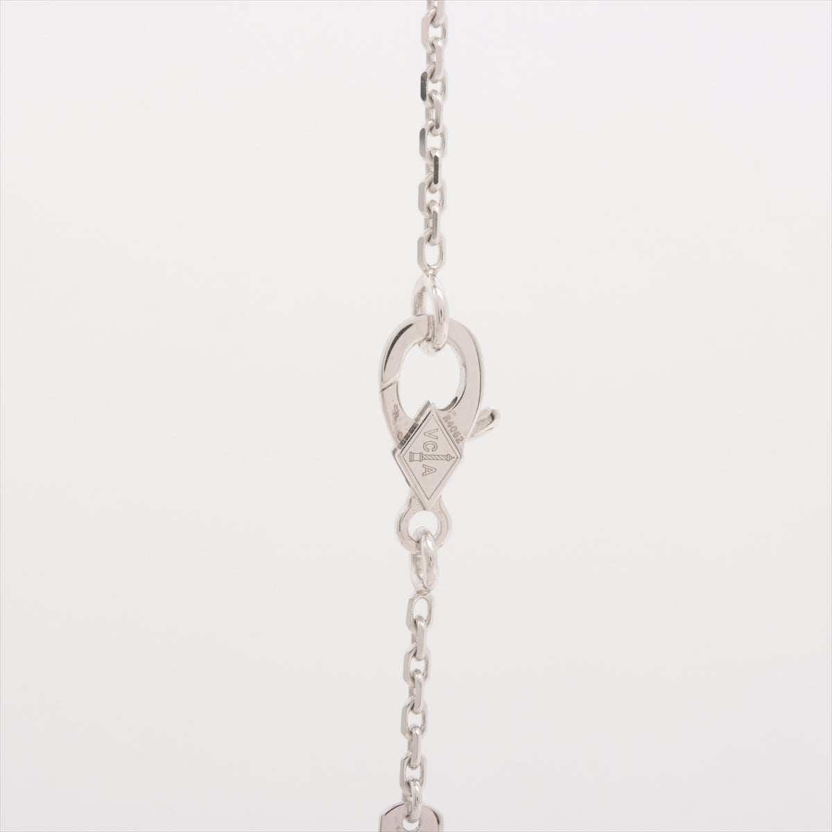 Van Cleef & Arpels Vintage Alhambra Chalcedony Necklace - Oct 2022 - photo 5