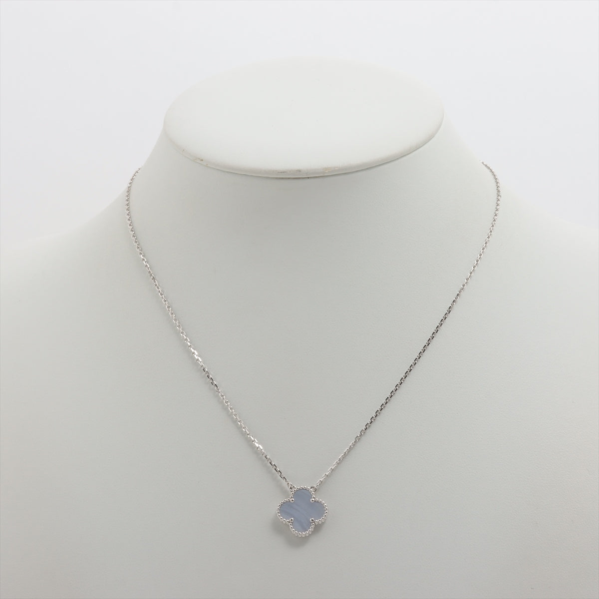Van Cleef & Arpels Vintage Alhambra Chalcedony Necklace - Oct 2022 - photo 3
