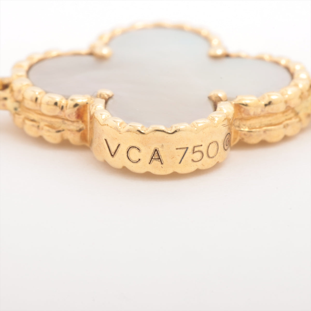 Van Cleef & Arpels Vintage Alhambra 5 Motifs Mother of Pearl Bracelet - photo 2