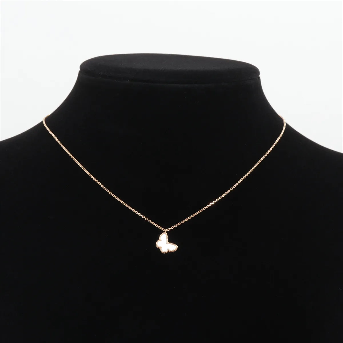 Van Cleef & Arpels Sweet Alhambra Papillon Mother of Pearl Necklace 2022 - photo 5