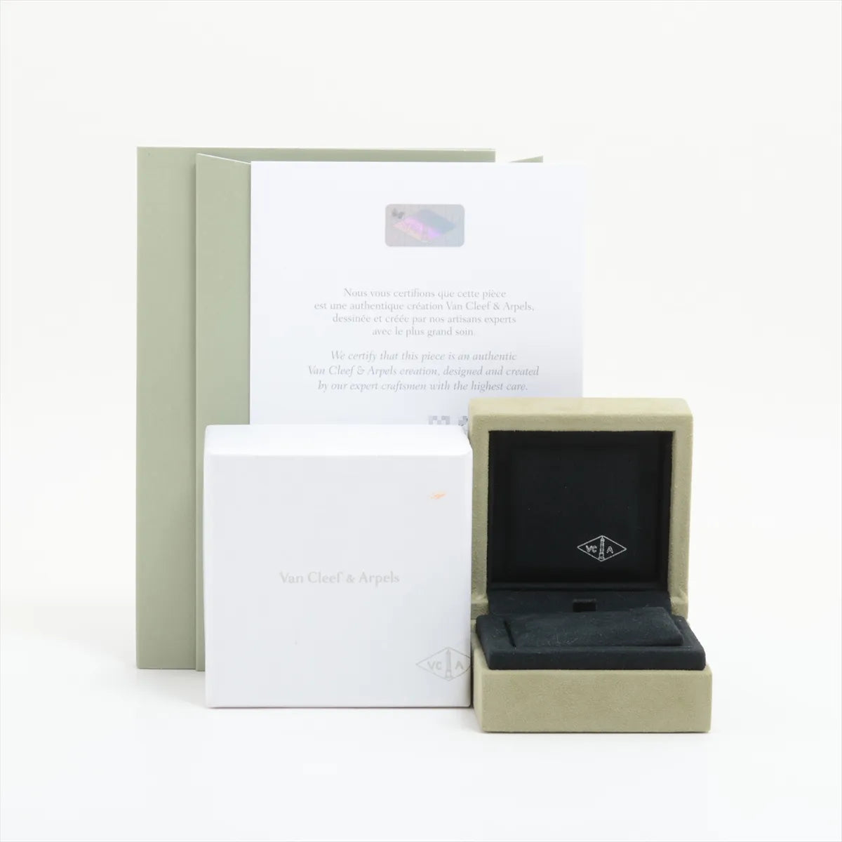 Van Cleef & Arpels Sweet Alhambra Papillon Mother of Pearl Necklace 2022 - photo 7