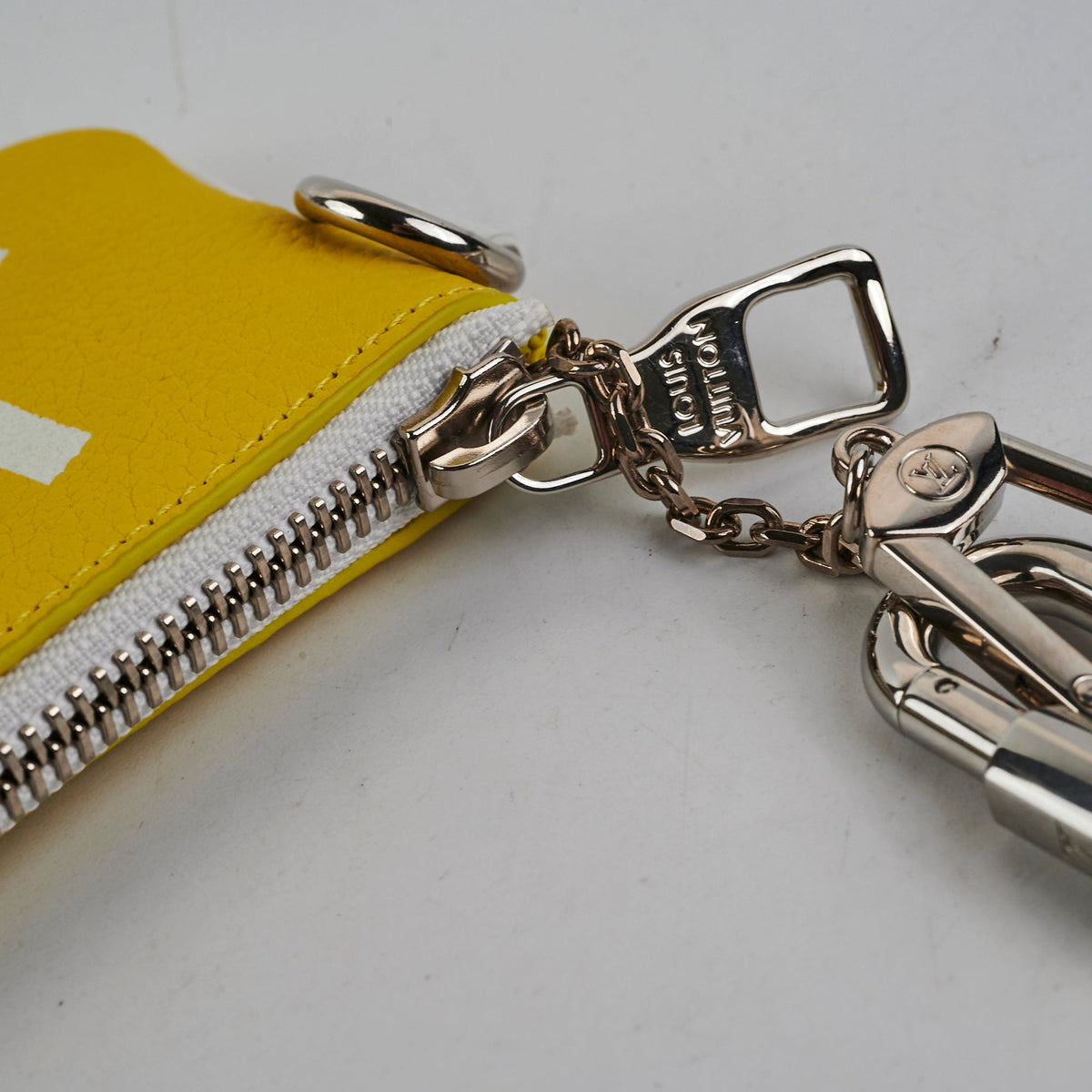 Louis Vuitton Key Holder Yellow - photo 6