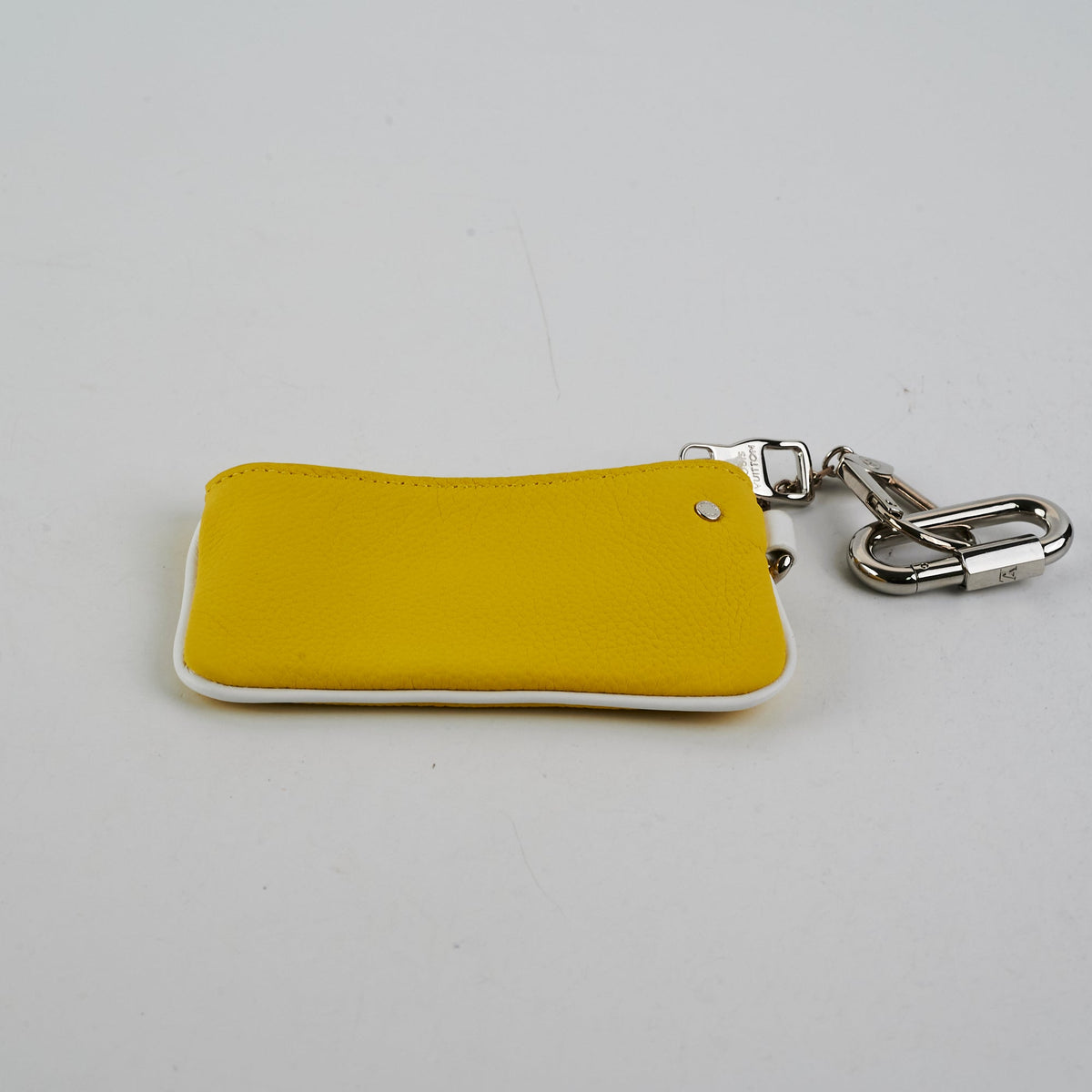 Louis Vuitton Key Holder Yellow - photo 4
