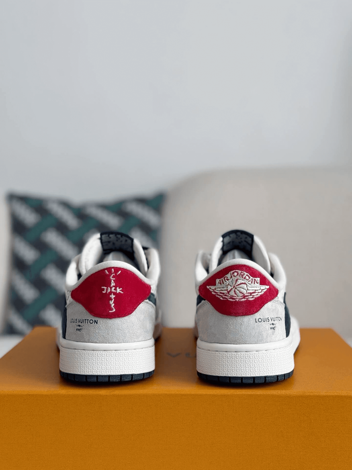 Louis Vuitton x Nike SB Dunk Low White Monogram Navy Red - image 2