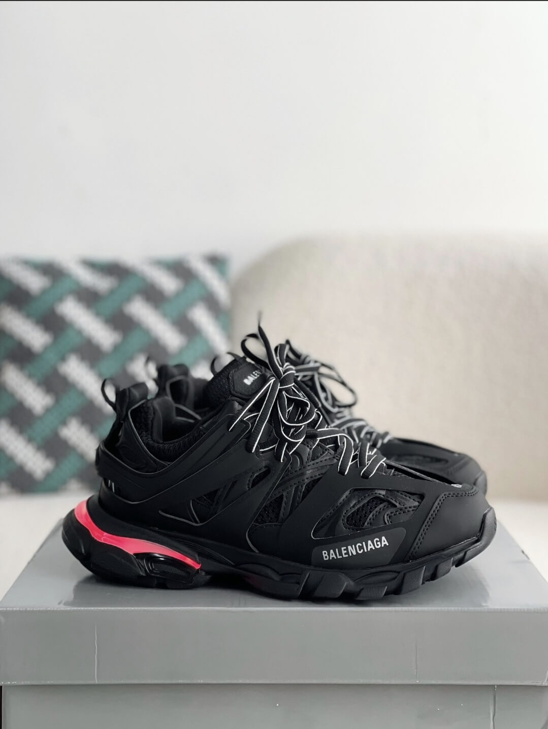 Balenciaga Track Sneaker - Black & White - photo 7