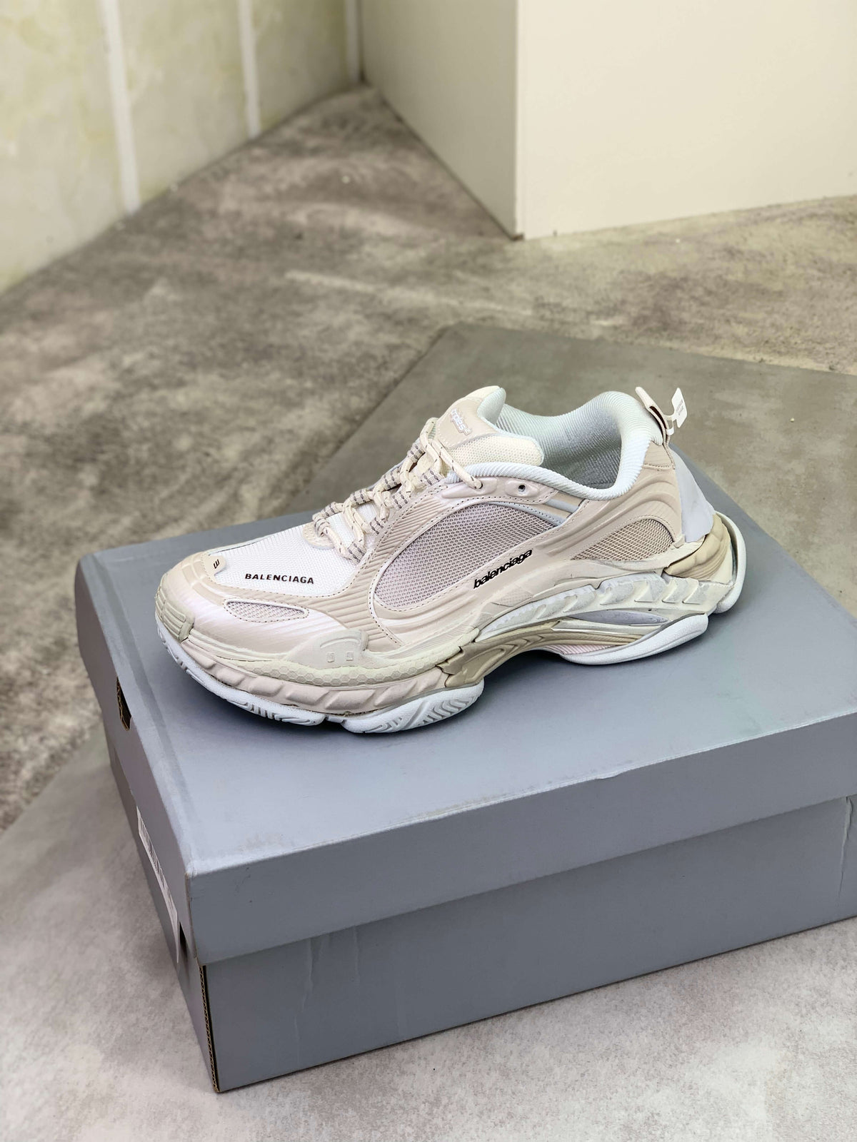 Balenciaga Jet Sneaker - Beige & Off-White - photo 1