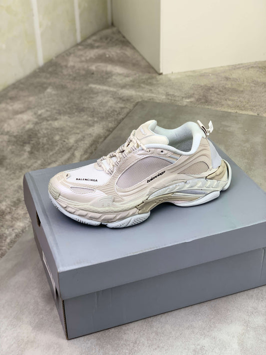 Balenciaga Jet Sneaker - Beige & Off-White - photo 1