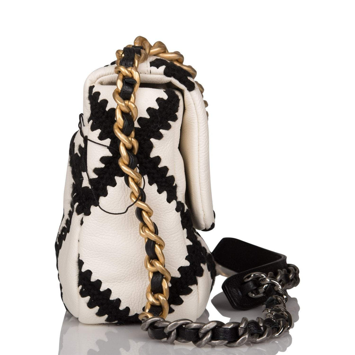 Chanel White and Black Crochet Quilted Calfskin Medium 19 Flap Bag Mixed Hardware - photo 3