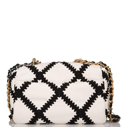 Chanel White and Black Crochet Quilted Calfskin Medium 19 Flap Bag Mixed Hardware - photo 4
