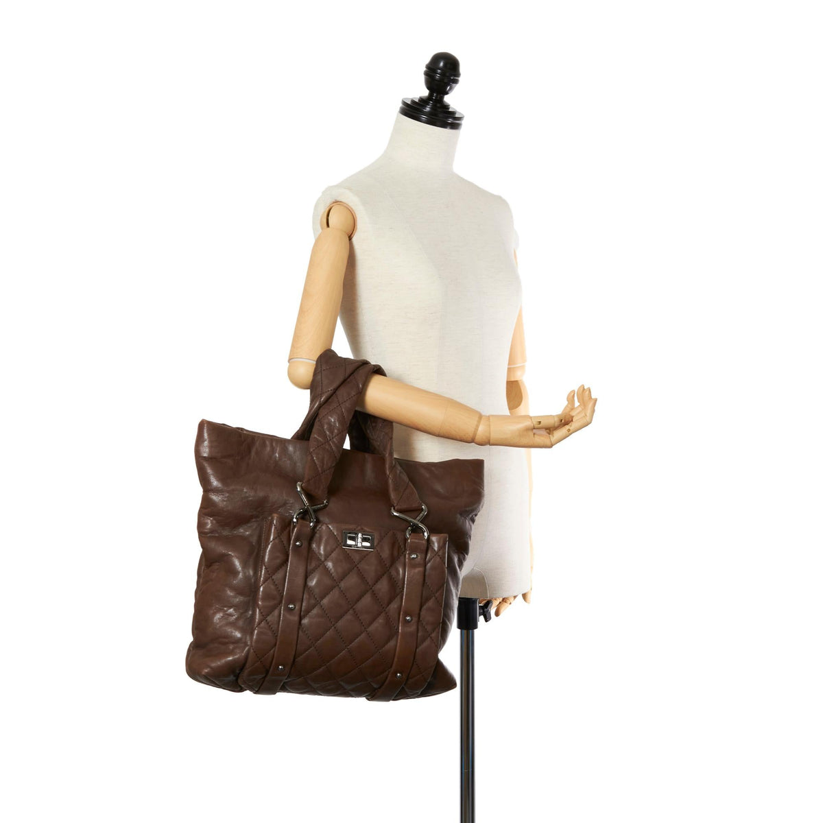 Chanel 8 Knots Lambskin Leather Tote Bag - image 5
