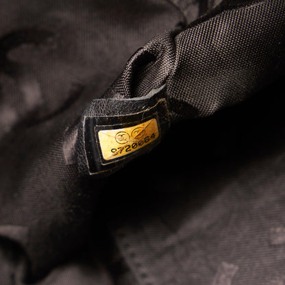 Chanel CC Caviar Leather Tote Bag - image 8