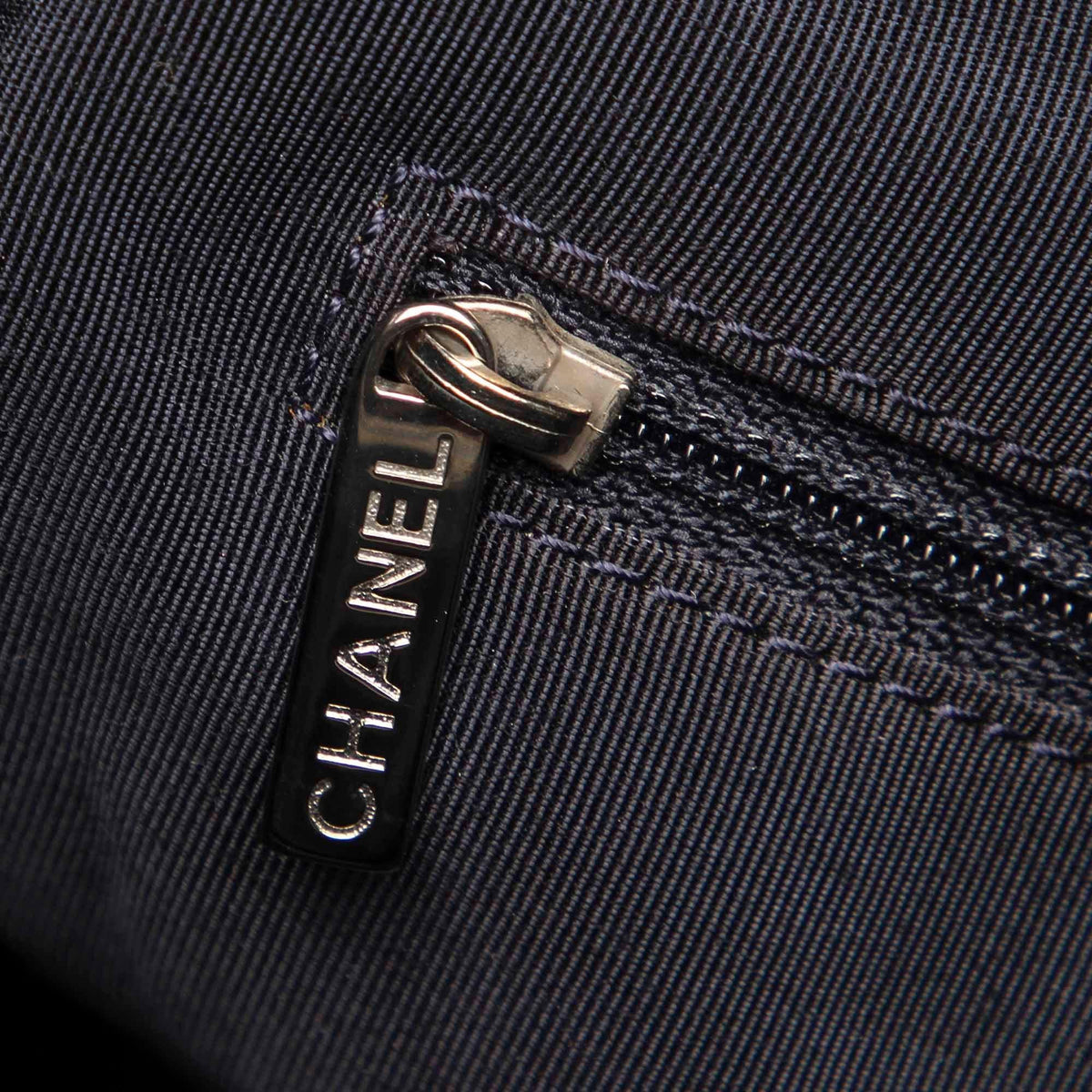 Chanel CC Timeless Shoulder Bag - photo 9