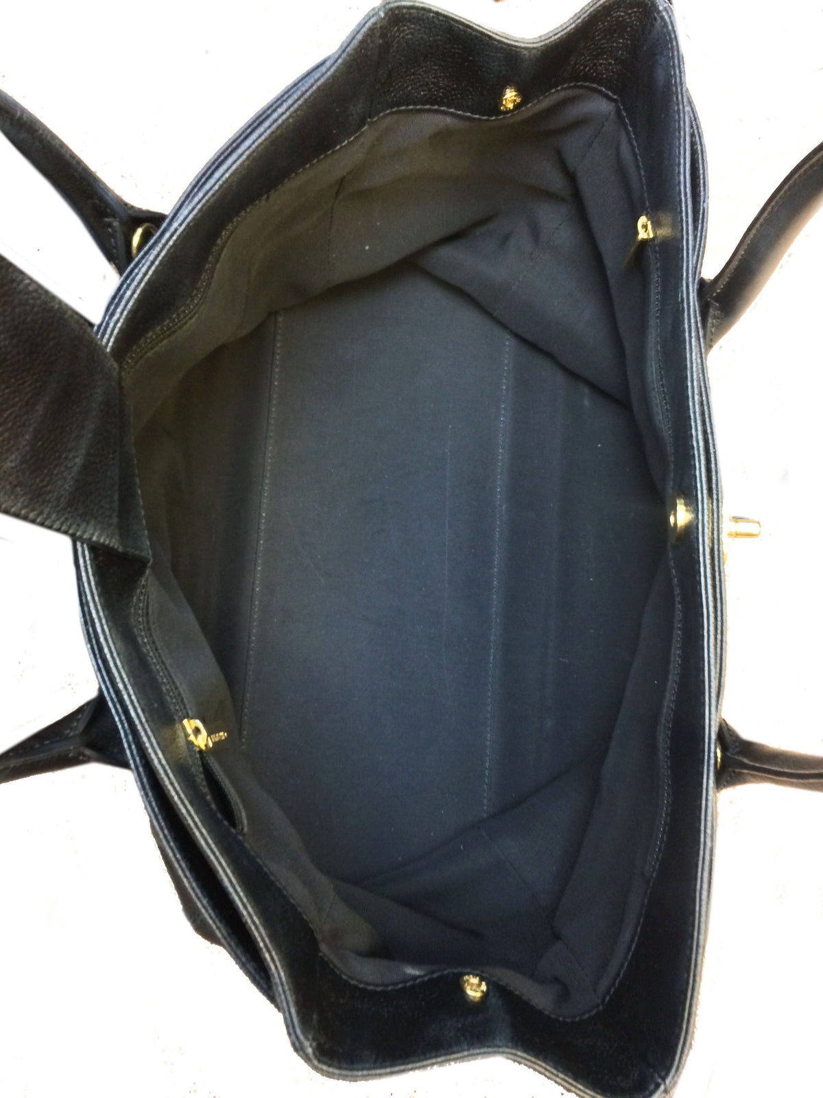 Chanel Caviar Leather Cerf Tote Bag - photo 10