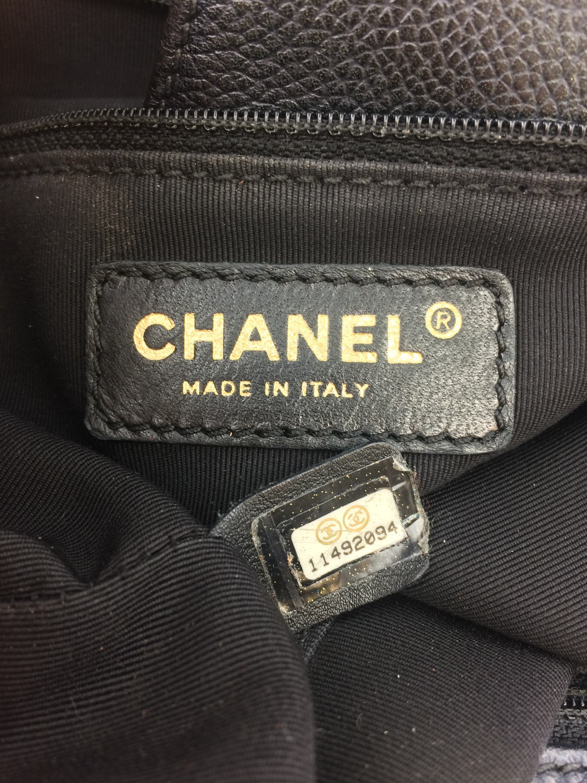 Chanel Caviar Leather Cerf Tote Bag - photo 11