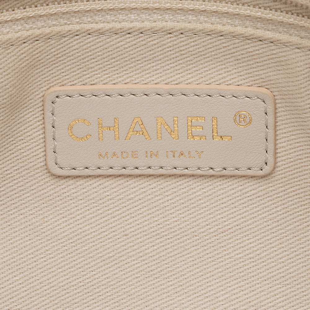 Chanel Caviar Leather Country Chic Messenger Bag - image 8