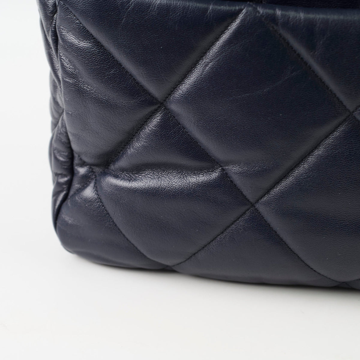 Chanel 19 Large Navy (30 Series) - photo 10