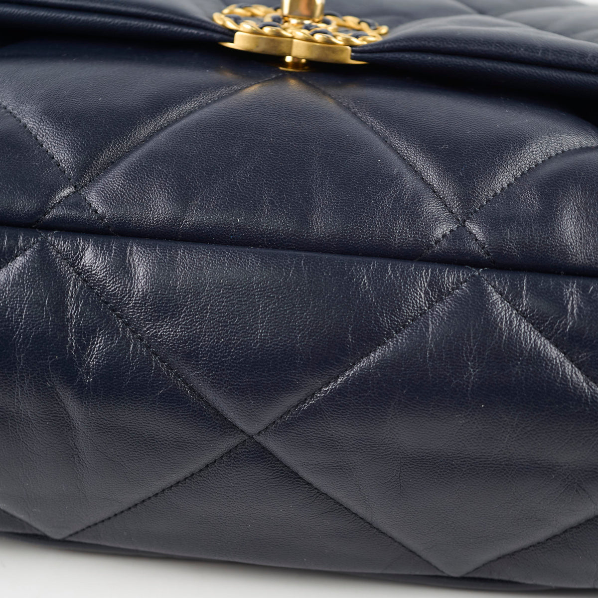 Chanel 19 Large Navy (30 Series) - photo 18