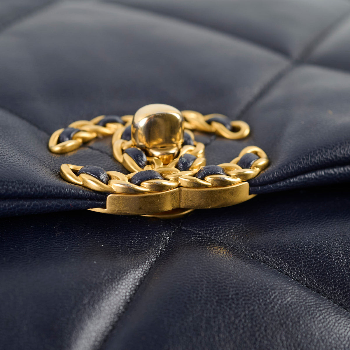 Chanel 19 Large Navy (30 Series) - photo 20