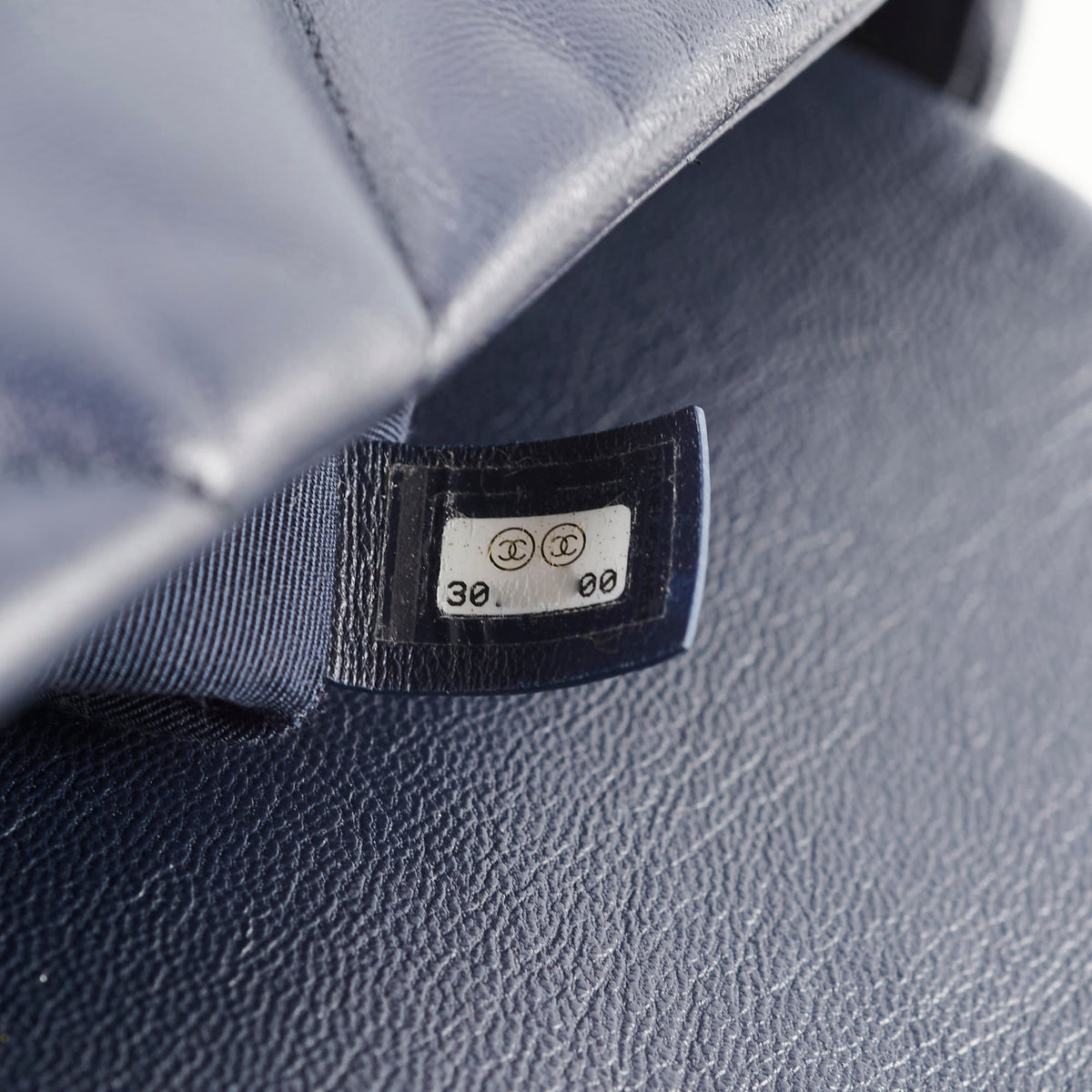 Chanel 19 Large Navy (30 Series) - photo 16