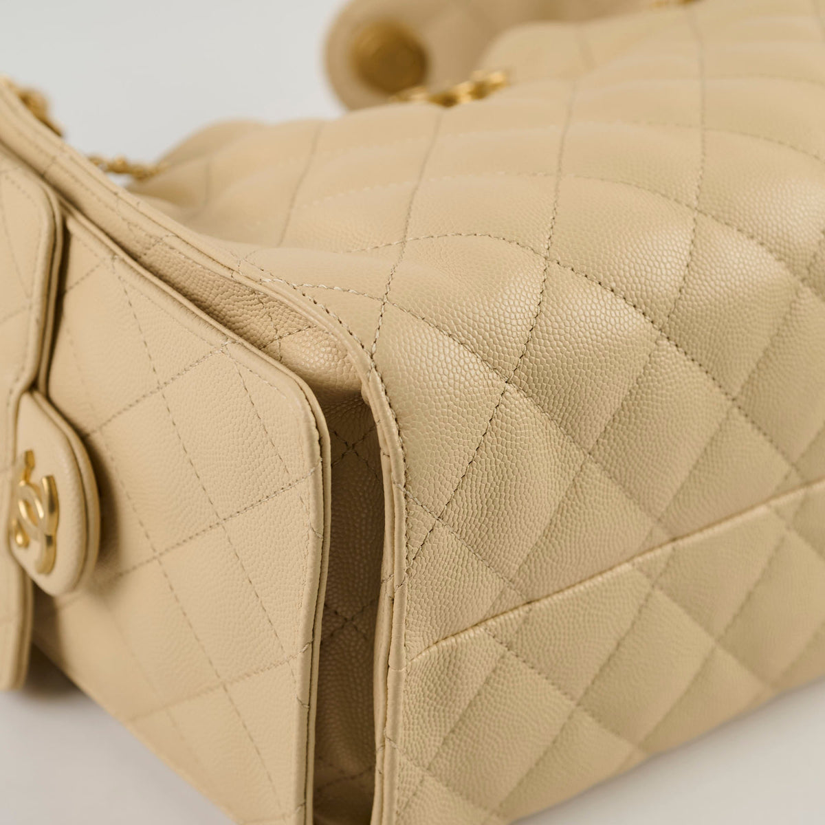 Chanel 25 Small Beige - photo 8
