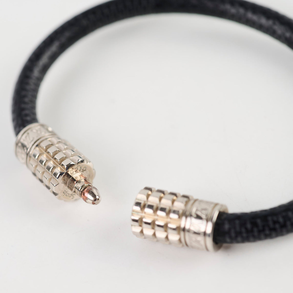 Louis Vuitton Digit Bracelet Grey - photo 4